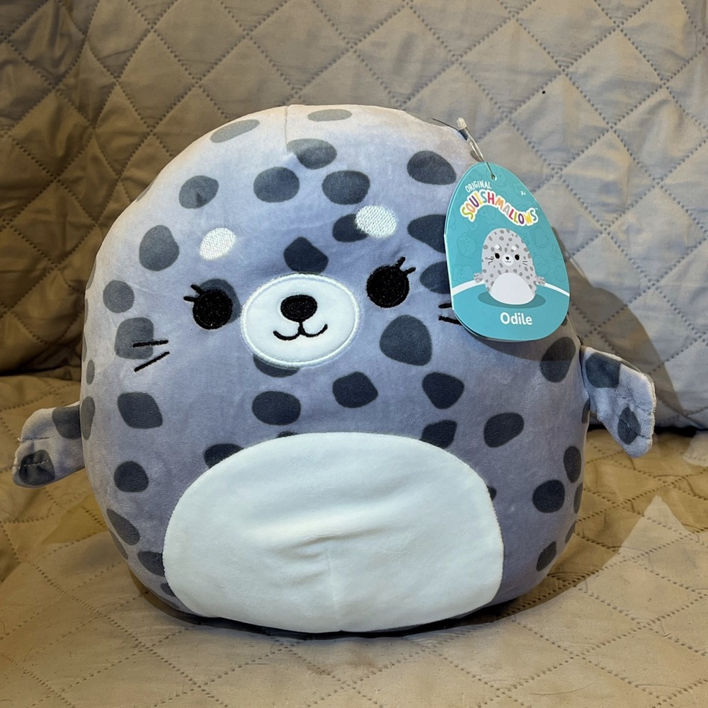 Odile 10” Seal Squishmallow